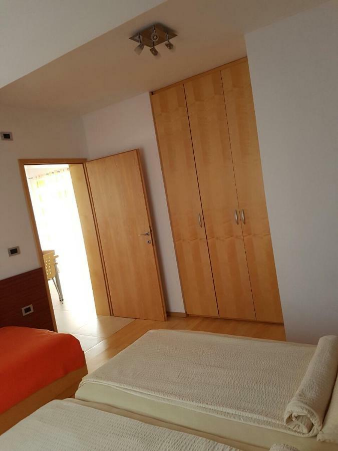 Apartment Lency Novigrad  Bagian luar foto